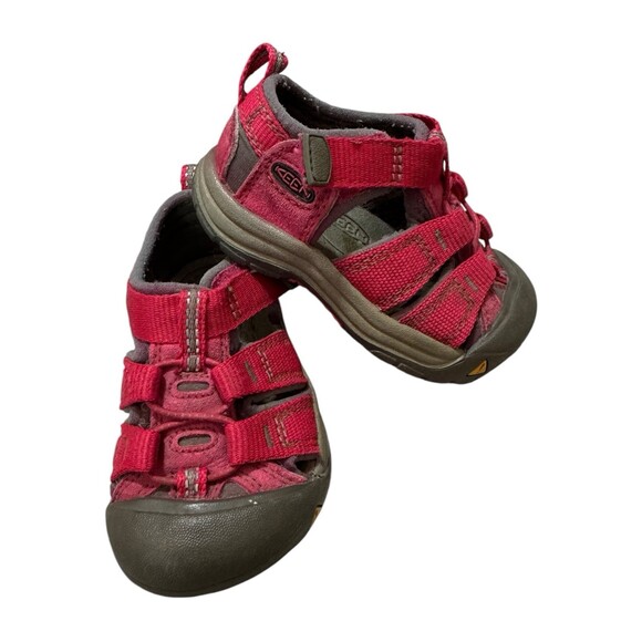 KEEN Other - Keen Toddler Size 7 (Read Discription) Very Berry Color